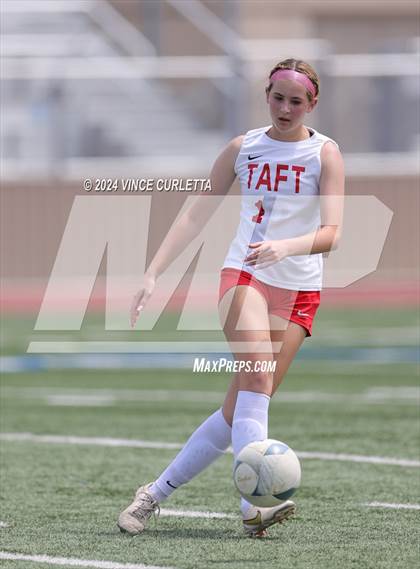 Thumbnail 1 in Round Rock vs. Taft (UIL 6A Soccer Regional Semifinal) photogallery.