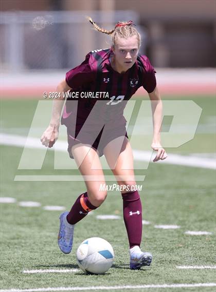 Thumbnail 1 in Round Rock vs. Taft (UIL 6A Soccer Regional Semifinal) photogallery.