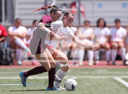 Thumbnail 2 in Round Rock vs. Taft (UIL 6A Soccer Regional Semifinal) photogallery.