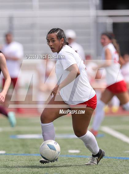 Thumbnail 3 in Round Rock vs. Taft (UIL 6A Soccer Regional Semifinal) photogallery.