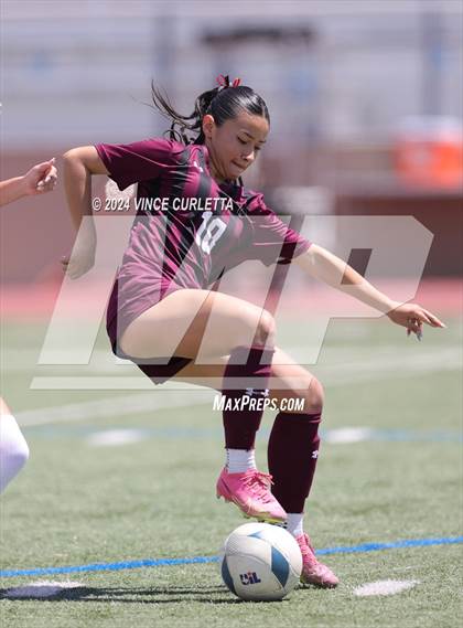 Thumbnail 2 in Round Rock vs. Taft (UIL 6A Soccer Regional Semifinal) photogallery.