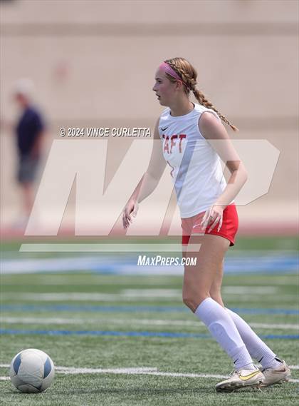 Thumbnail 2 in Round Rock vs. Taft (UIL 6A Soccer Regional Semifinal) photogallery.