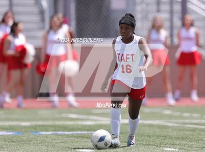 Thumbnail 3 in Round Rock vs. Taft (UIL 6A Soccer Regional Semifinal) photogallery.