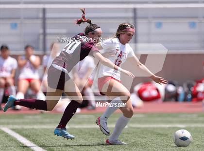 Thumbnail 1 in Round Rock vs. Taft (UIL 6A Soccer Regional Semifinal) photogallery.