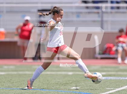 Thumbnail 1 in Round Rock vs. Taft (UIL 6A Soccer Regional Semifinal) photogallery.