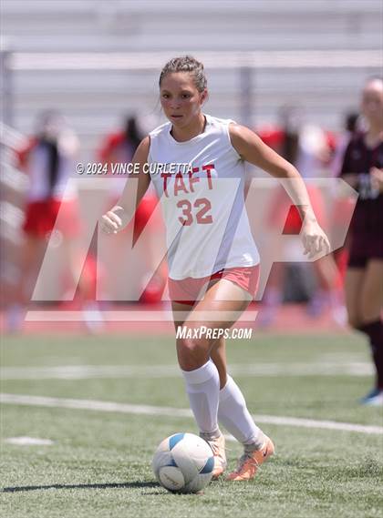 Thumbnail 1 in Round Rock vs. Taft (UIL 6A Soccer Regional Semifinal) photogallery.