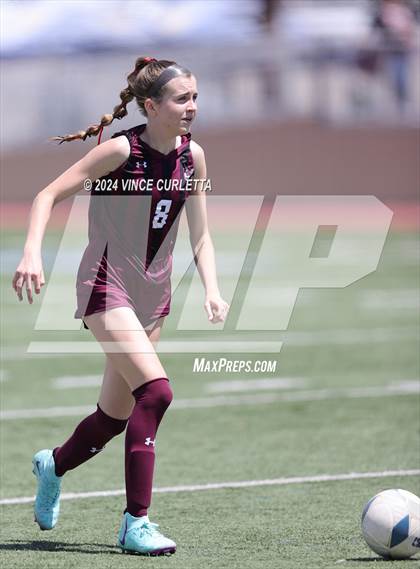 Thumbnail 3 in Round Rock vs. Taft (UIL 6A Soccer Regional Semifinal) photogallery.