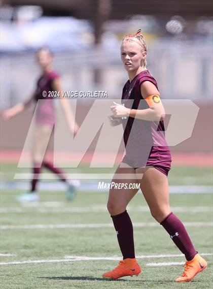 Thumbnail 3 in Round Rock vs. Taft (UIL 6A Soccer Regional Semifinal) photogallery.