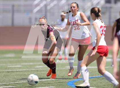 Thumbnail 3 in Round Rock vs. Taft (UIL 6A Soccer Regional Semifinal) photogallery.