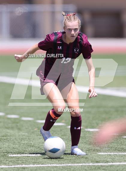Thumbnail 2 in Round Rock vs. Taft (UIL 6A Soccer Regional Semifinal) photogallery.