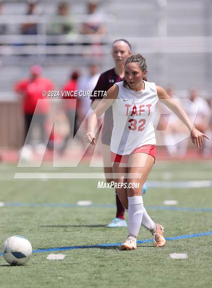 Thumbnail 2 in Round Rock vs. Taft (UIL 6A Soccer Regional Semifinal) photogallery.