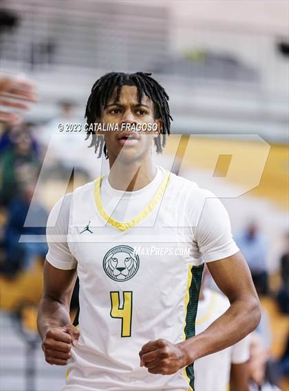 Thumbnail 2 in Calvary Christian Academy vs. Roselle Catholic (Metro Classic) photogallery.
