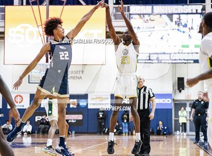 Thumbnail 3 in Calvary Christian Academy vs. Roselle Catholic (Metro Classic) photogallery.