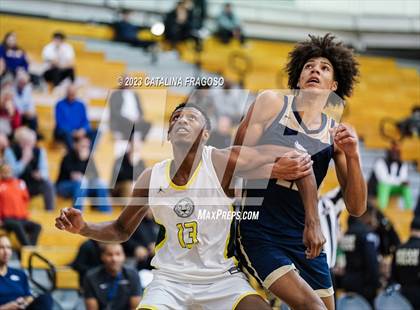 Thumbnail 2 in Calvary Christian Academy vs. Roselle Catholic (Metro Classic) photogallery.