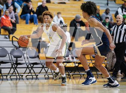 Thumbnail 3 in Calvary Christian Academy vs. Roselle Catholic (Metro Classic) photogallery.