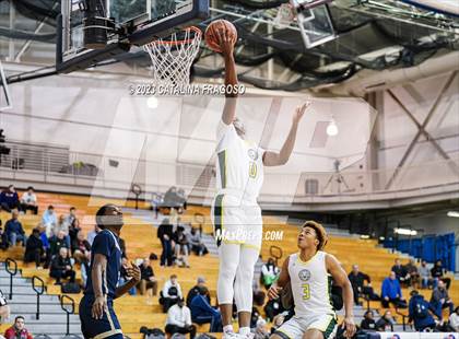 Thumbnail 3 in Calvary Christian Academy vs. Roselle Catholic (Metro Classic) photogallery.