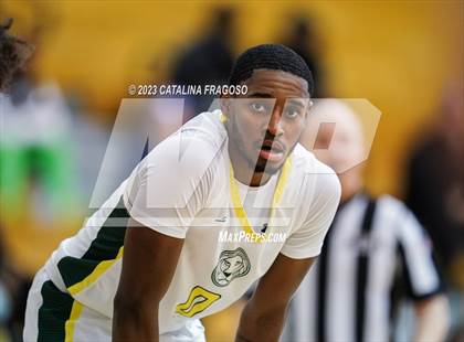 Thumbnail 1 in Calvary Christian Academy vs. Roselle Catholic (Metro Classic) photogallery.