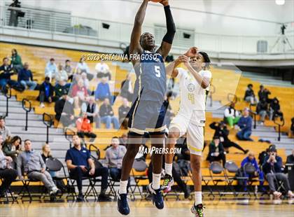 Thumbnail 1 in Calvary Christian Academy vs. Roselle Catholic (Metro Classic) photogallery.