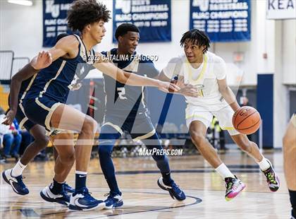 Thumbnail 2 in Calvary Christian Academy vs. Roselle Catholic (Metro Classic) photogallery.
