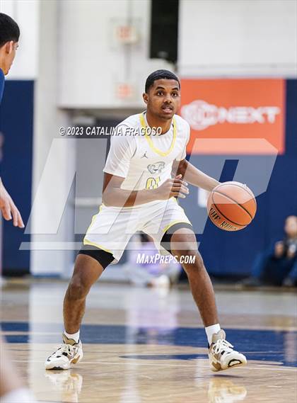 Thumbnail 1 in Calvary Christian Academy vs. Roselle Catholic (Metro Classic) photogallery.