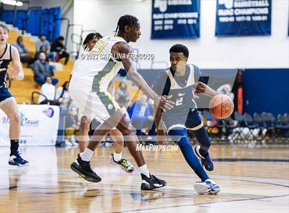 Thumbnail 1 in Calvary Christian Academy vs. Roselle Catholic (Metro Classic) photogallery.