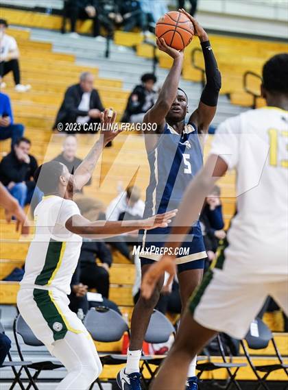 Thumbnail 2 in Calvary Christian Academy vs. Roselle Catholic (Metro Classic) photogallery.