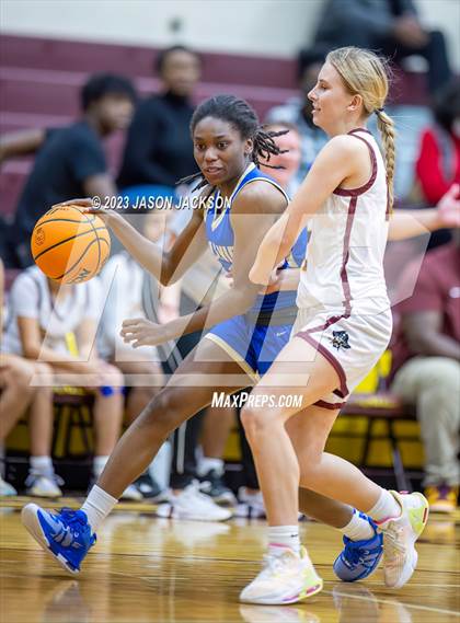 Thumbnail 1 in Lake View vs Lumberton (Robeson County Shootout) photogallery.