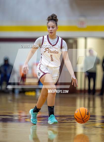 Thumbnail 3 in Lake View vs Lumberton (Robeson County Shootout) photogallery.