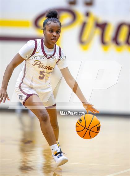 Thumbnail 2 in Lake View vs Lumberton (Robeson County Shootout) photogallery.