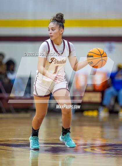 Thumbnail 3 in Lake View vs Lumberton (Robeson County Shootout) photogallery.