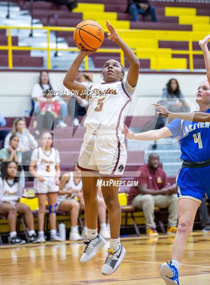 Thumbnail 1 in Lake View vs Lumberton (Robeson County Shootout) photogallery.