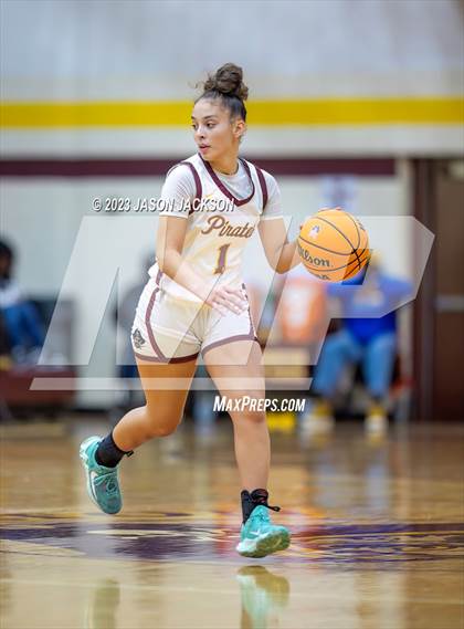 Thumbnail 2 in Lake View vs Lumberton (Robeson County Shootout) photogallery.