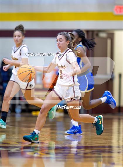 Thumbnail 2 in Lake View vs Lumberton (Robeson County Shootout) photogallery.