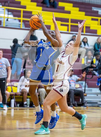 Thumbnail 1 in Lake View vs Lumberton (Robeson County Shootout) photogallery.