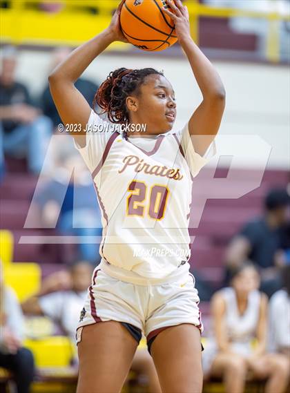 Thumbnail 1 in Lake View vs Lumberton (Robeson County Shootout) photogallery.