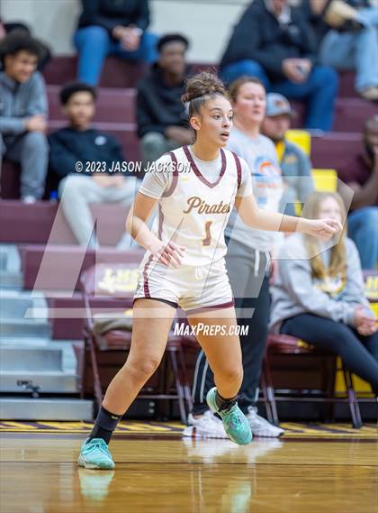Thumbnail 1 in Lake View vs Lumberton (Robeson County Shootout) photogallery.