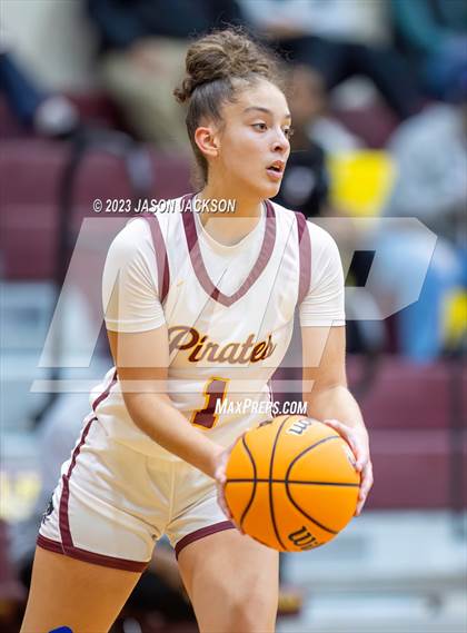 Thumbnail 1 in Lake View vs Lumberton (Robeson County Shootout) photogallery.