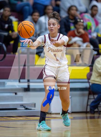 Thumbnail 3 in Lake View vs Lumberton (Robeson County Shootout) photogallery.