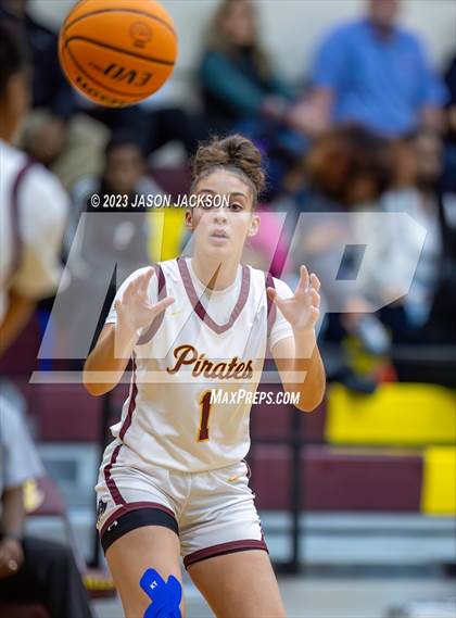 Thumbnail 1 in Lake View vs Lumberton (Robeson County Shootout) photogallery.