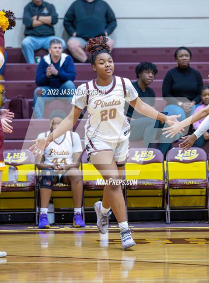 Thumbnail 3 in Lake View vs Lumberton (Robeson County Shootout) photogallery.