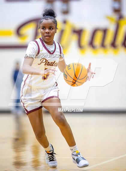 Thumbnail 3 in Lake View vs Lumberton (Robeson County Shootout) photogallery.
