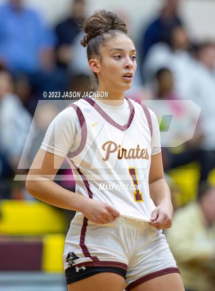 Thumbnail 3 in Lake View vs Lumberton (Robeson County Shootout) photogallery.