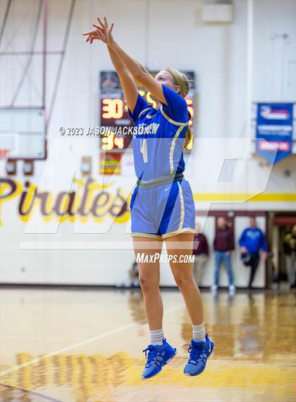 Thumbnail 1 in Lake View vs Lumberton (Robeson County Shootout) photogallery.