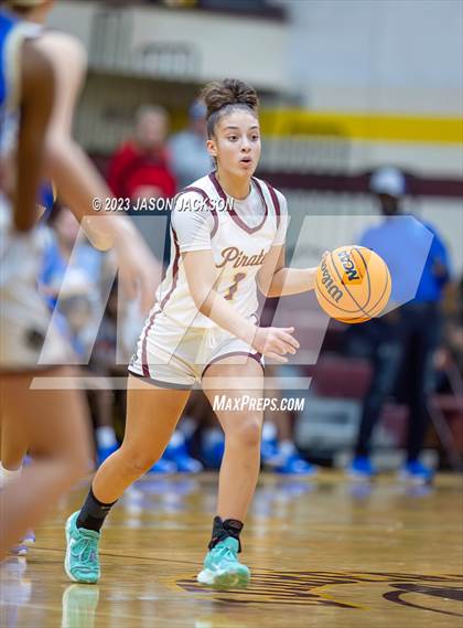 Thumbnail 2 in Lake View vs Lumberton (Robeson County Shootout) photogallery.