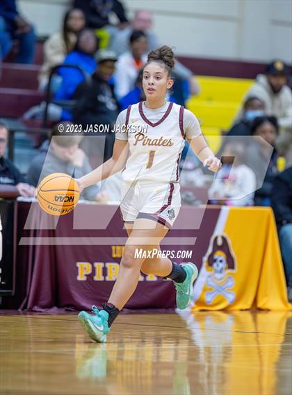 Thumbnail 1 in Lake View vs Lumberton (Robeson County Shootout) photogallery.