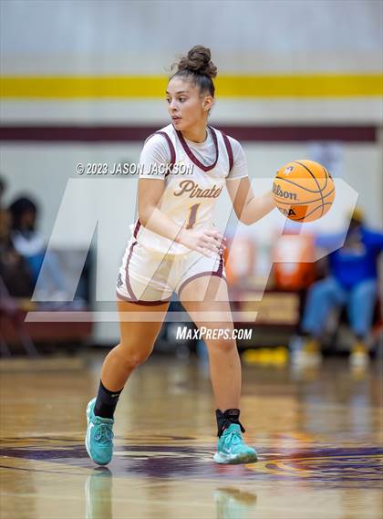 Thumbnail 1 in Lake View vs Lumberton (Robeson County Shootout) photogallery.