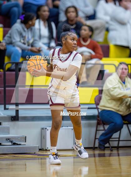 Thumbnail 2 in Lake View vs Lumberton (Robeson County Shootout) photogallery.