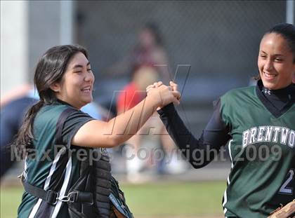 Thumbnail 1 in North Rockland vs. Brentwood (NYSPHSAA Class AA Semifinal) photogallery.