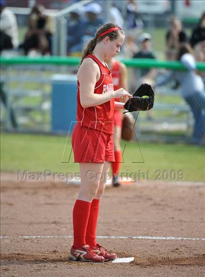 Thumbnail 1 in North Rockland vs. Brentwood (NYSPHSAA Class AA Semifinal) photogallery.