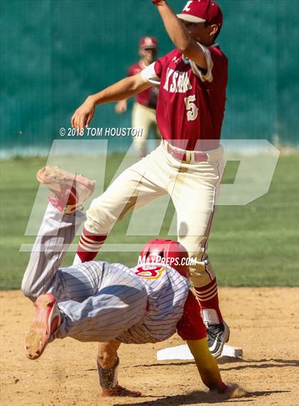 Thumbnail 2 in Loara @ La Serna (CIF SS D4 Wildcard Playoff) photogallery.
